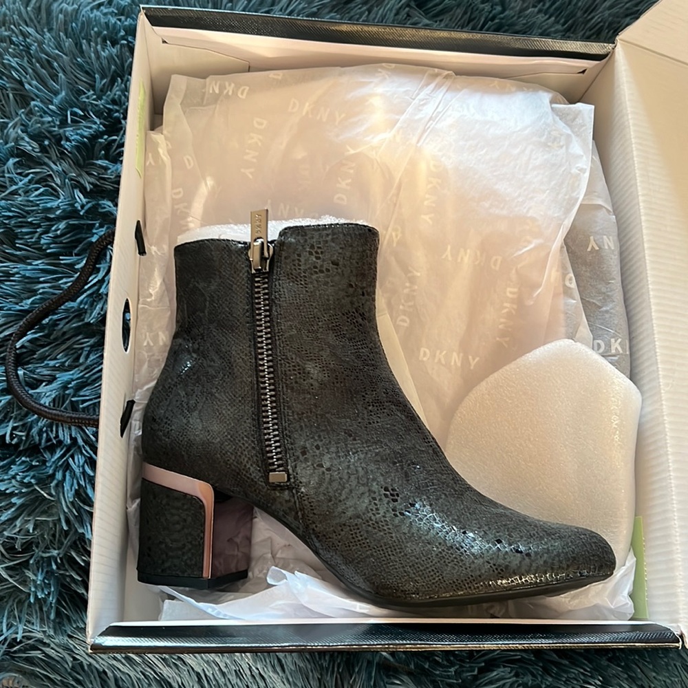 Fall ankle boot